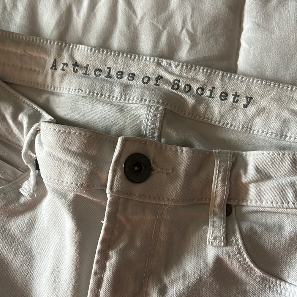 White flexible skinny jeans :)